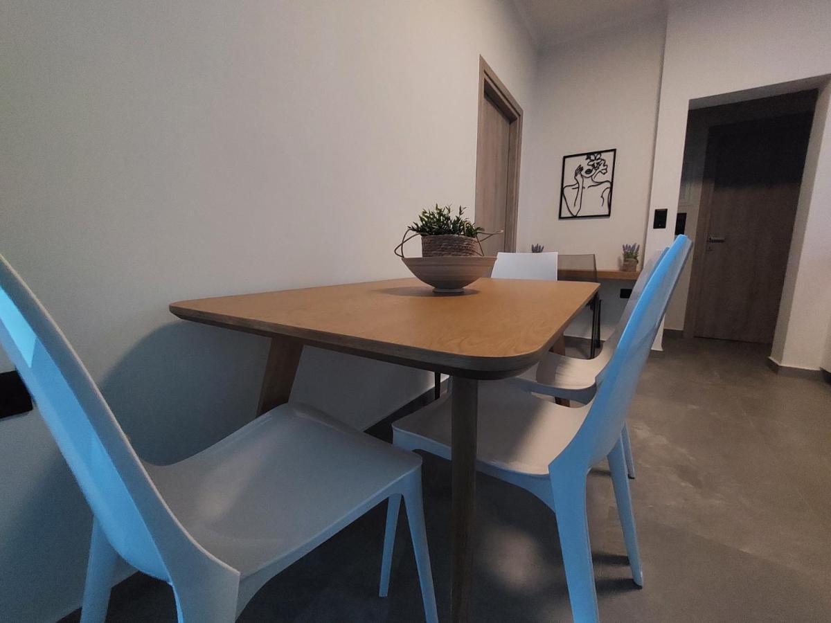 Christellie Luxury Apartment Kiáton المظهر الخارجي الصورة