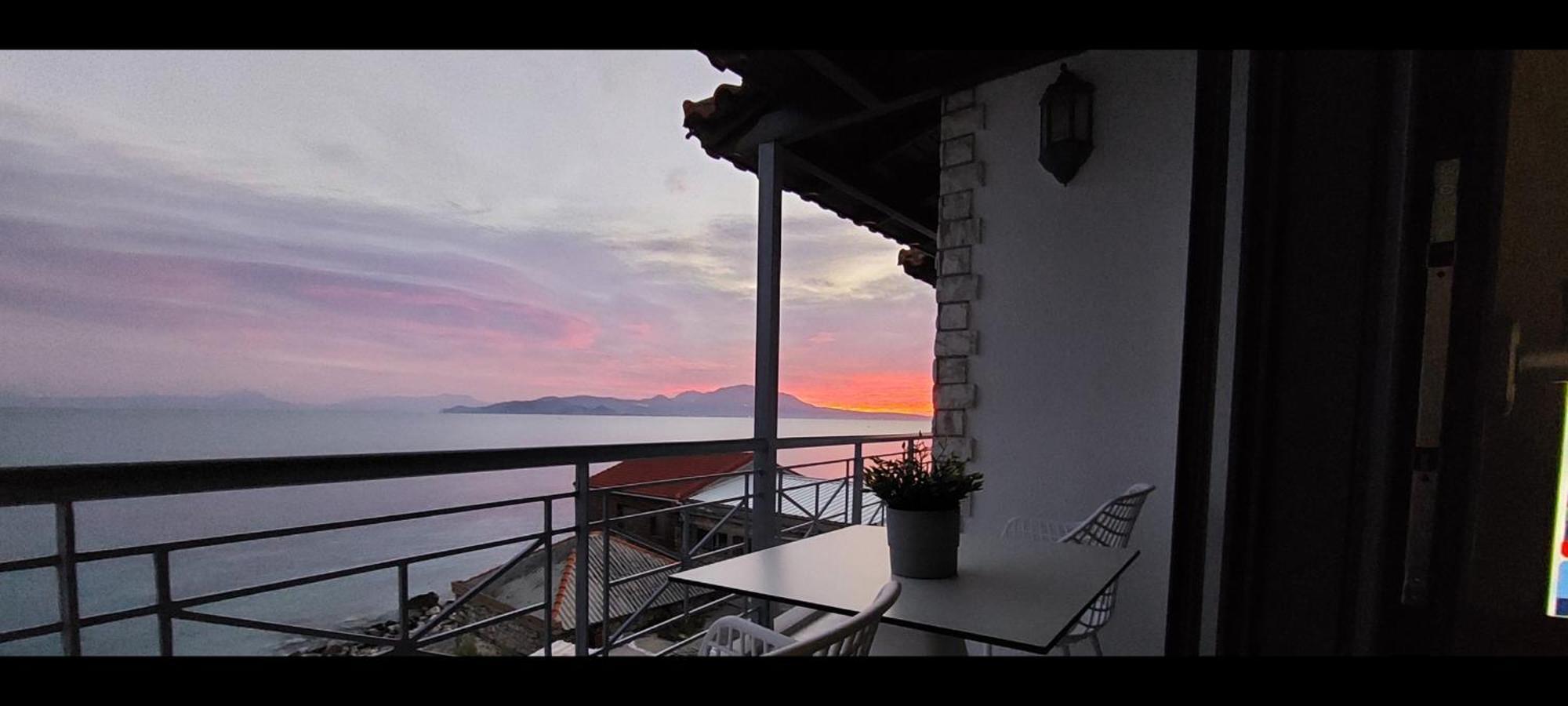 Christellie Luxury Apartment Kiáton المظهر الخارجي الصورة